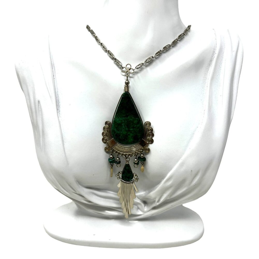 Southwestern Style Necklace Silver Tone and Green Stone Dangle Pendant